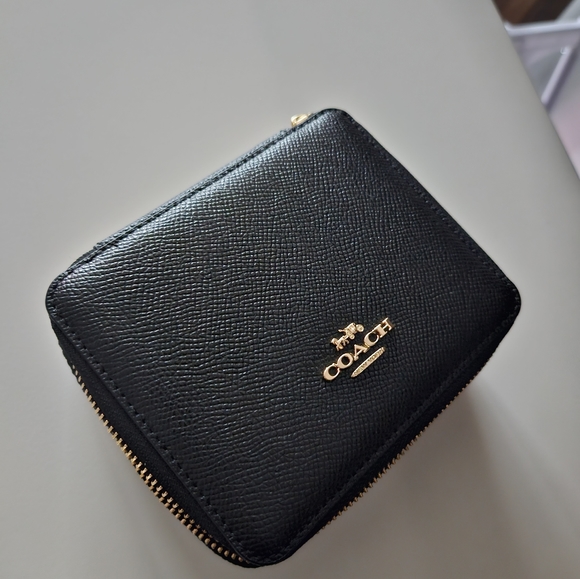 Large Jewelry Box - Picture 2 of 3